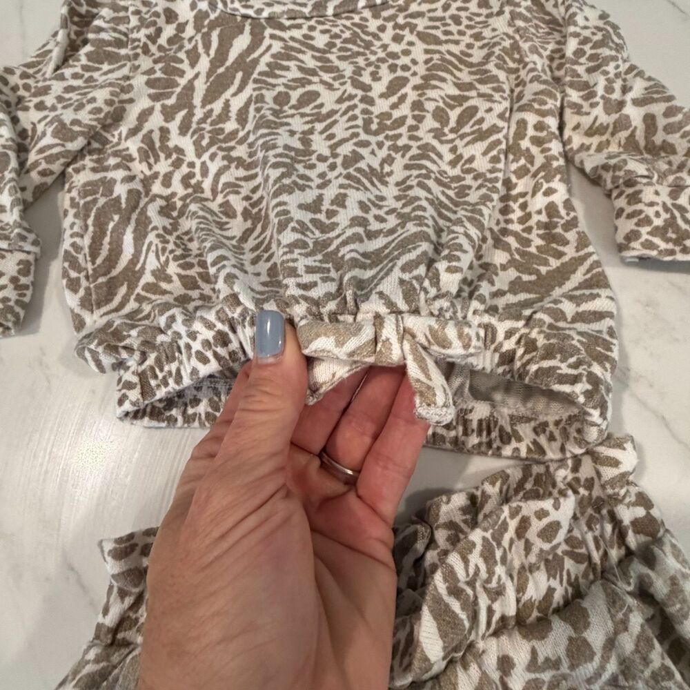 Jessica Simpson Baby Sweatsuit Lightweight Animal Print 12m - Picture 4 of 8
